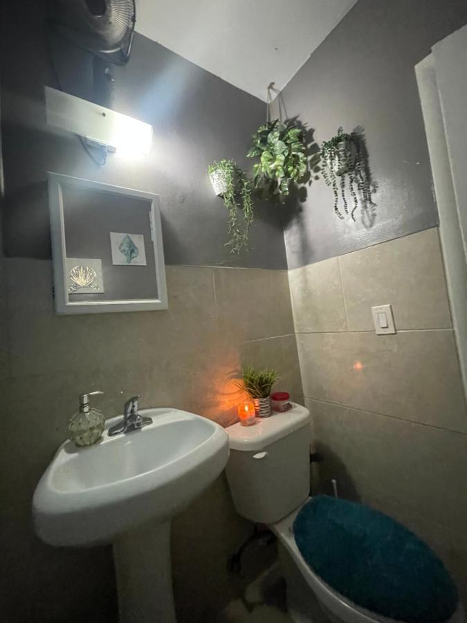 Miami Vibes "Hostel-Like" Shared Room นอร์ทไมอามี ภายนอก รูปภาพ