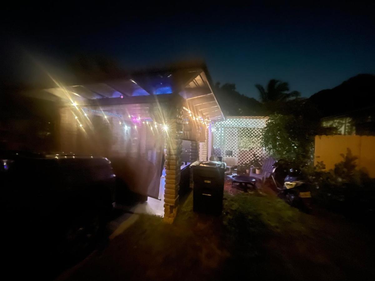 Miami Vibes "Hostel-Like" Shared Room นอร์ทไมอามี ภายนอก รูปภาพ