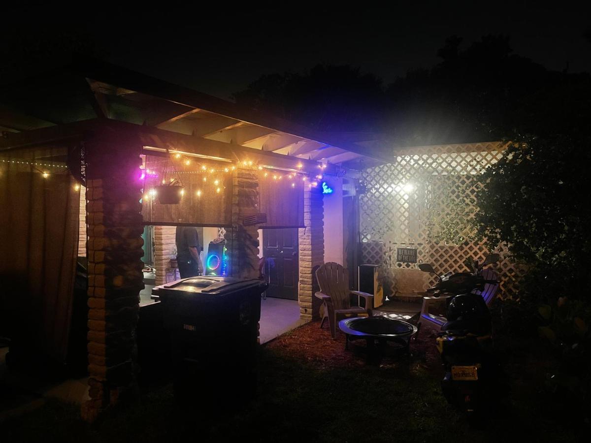 Miami Vibes "Hostel-Like" Shared Room นอร์ทไมอามี ภายนอก รูปภาพ